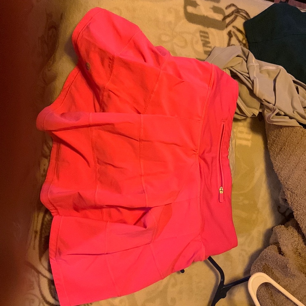 Pink lululemon skirt size 4